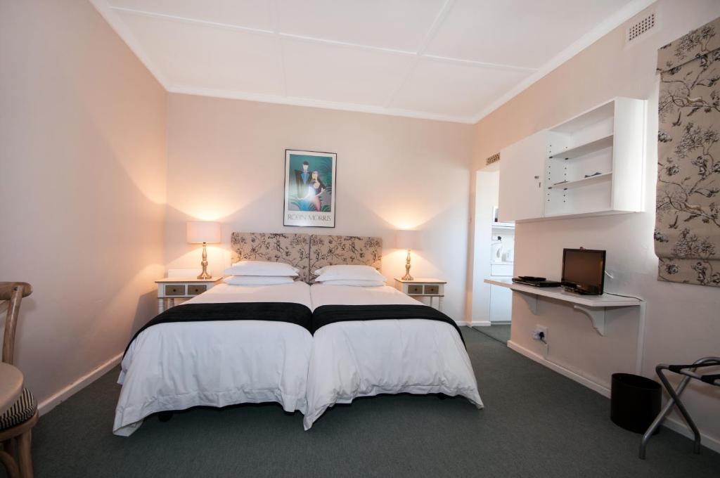 Doncaster Cottages Port Elizabeth Room photo